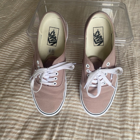 Vans Authentic Shoe, Unisex Size 8.5 Women, 7 Men - Picture 2 of 8